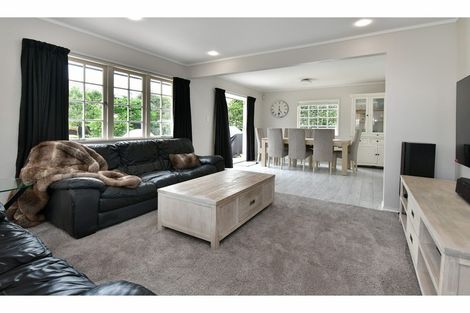 Photo of property in 11a Milton Road, Orewa, 0931