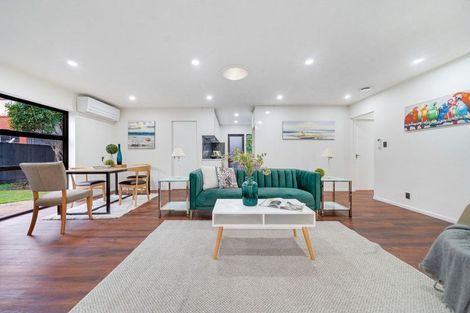 Photo of property in 1/554 Weymouth Road, Weymouth, Auckland, 2103