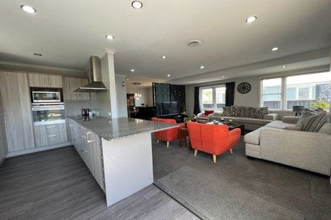 Photo of property in 6 Wood Avenue, Howick, Auckland, 2014