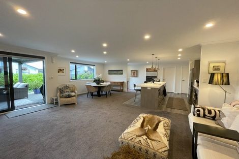 Photo of property in 7 Magdalinos Way, Havelock North, 4130