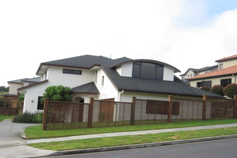 Photo of property in 81 Mt Lebanon Crescent, The Gardens, Auckland, 2105