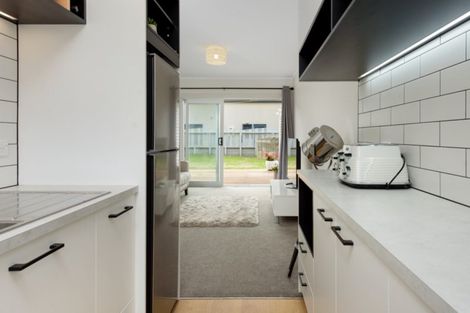 Photo of property in 40 Maunganui Road, Mount Maunganui, 3116