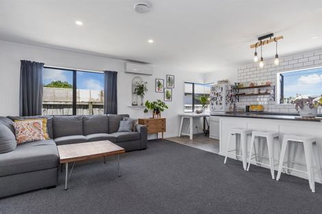 Photo of property in 230c Gravatt Road, Papamoa Beach, Papamoa, 3118
