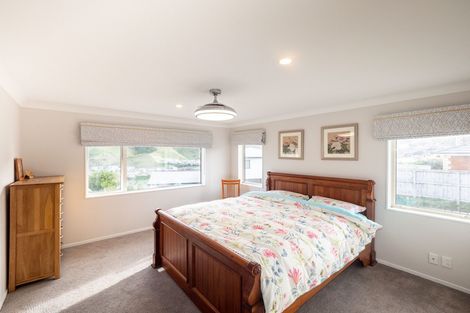 Photo of property in 24 Mauldeth Terrace, Churton Park, Wellington, 6037