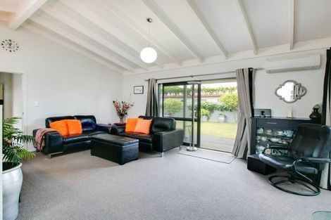 Photo of property in 2/5 Wiltshire Place, Tamatea, Napier, 4112