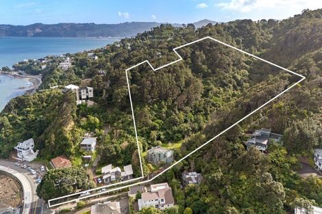 Photo of property in 208 Marine Drive, Lowry Bay, Lower Hutt, 5013