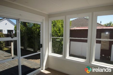 Photo of property in 9 Wilmot Street, Northcote, Christchurch, 8052