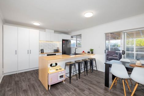 Photo of property in 9 Bonar Place, Woolston, Christchurch, 8062