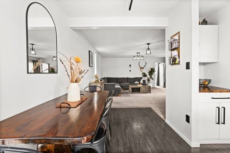 Photo of property in 9 Cabot Place, Flaxmere, Hastings, 4120