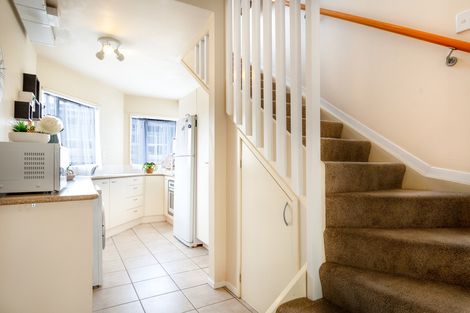 Photo of property in 2/89 Portage Road, New Lynn, Auckland, 0600