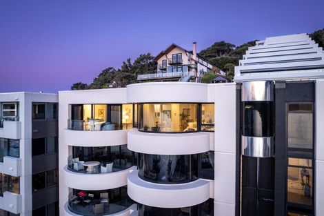 Photo of property in 7/308 Oriental Parade, Oriental Bay, Wellington, 6011