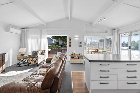 Photo of property in 68a Sixth Avenue, Tauranga, 3110