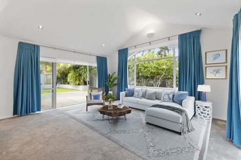 Photo of property in 38 Kittiwake Drive, Schnapper Rock, Auckland, 0632