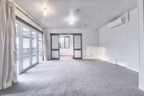 Photo of property in 75 Forest Hill Road, Henderson, Auckland, 0612