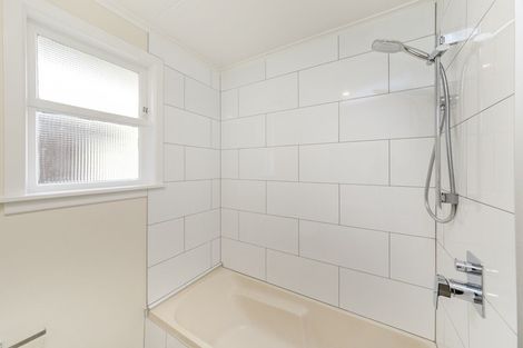 Photo of property in 9 Lewis Place, Highbury, Palmerston North, 4412