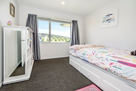 Photo of property in 25 Landsborough Drive, Darfield, 7571