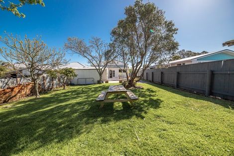 Photo of property in 25 Queen Street, Westport, 7825