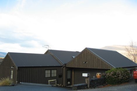 Photo of property in 25 Stone Ridge Place, Queenstown, 9300