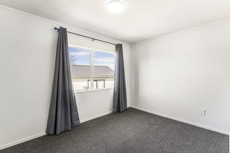 Photo of property in 1/75 Etherton Drive, Weymouth, Auckland, 2103
