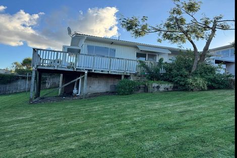 Photo of property in 2/57 Coronation Road, Hillcrest, Auckland, 0627