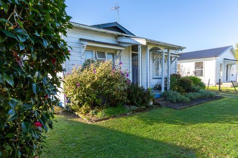 Photo of property in 19 Atkinson Street, Woodville, 4920
