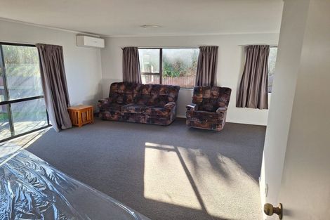 Photo of property in 22 Trevethick Grove, Woburn, Lower Hutt, 5010