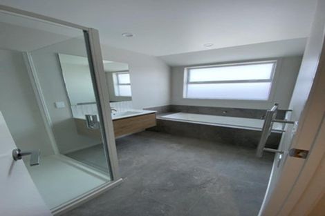 Photo of property in 239a Huatoki Street, Upper Vogeltown, New Plymouth, 4310