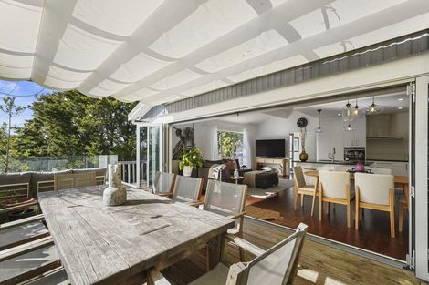 Photo of property in 17 Mcclintock Road, Massey, Auckland, 0614