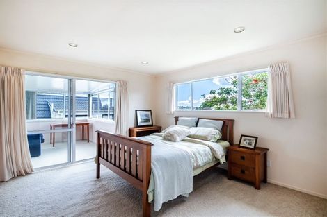 Photo of property in 2/6 Marsh Avenue, Forrest Hill, Auckland, 0620