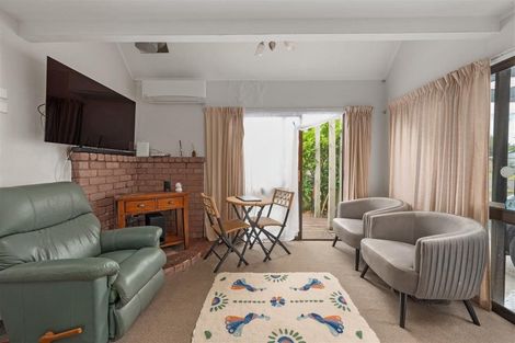 Photo of property in 66unit Robinson Avenue, Holdens Bay, Rotorua, 3010