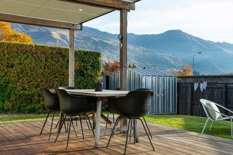 Photo of property in 165 Warren Street, Wanaka, 9305