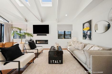 Photo of property in 21 Nottingham Street, Karori, Wellington, 6012