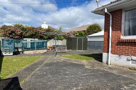 Photo of property in 9b Whites Line West, Woburn, Lower Hutt, 5010
