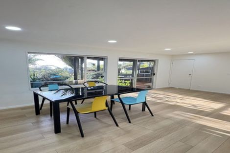 Photo of property in 1/307 East Coast Road, Mairangi Bay, Auckland, 0630