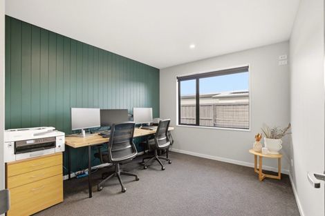 Photo of property in 9 Merino Crescent, Amberley, 7410