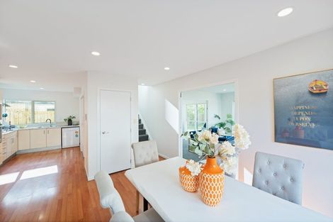 Photo of property in 7 Merlot Way, Te Atatu South, Auckland, 0610