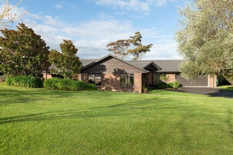 Photo of property in 8r Bradley Avenue, Pyes Pa, Tauranga, 3112