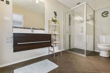 Photo of property in 23 Kestrel Avenue, Welcome Bay, Tauranga, 3112