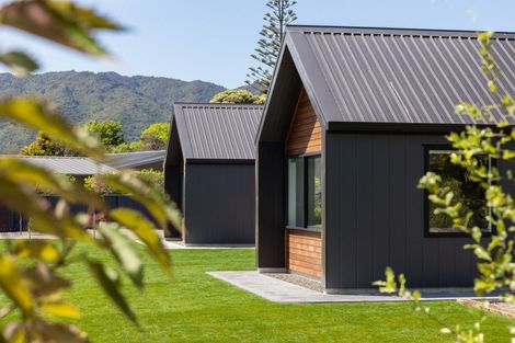Photo of property in 5 Bressay Way, Waikanae, 5036