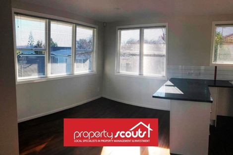 Photo of property in 76 Gloria Avenue, Te Atatu Peninsula, Auckland, 0610