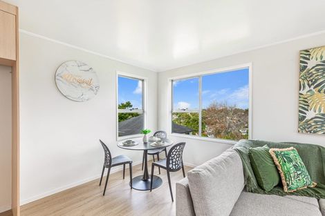 Photo of property in 13 Cherry Tree Place, Massey, Auckland, 0614