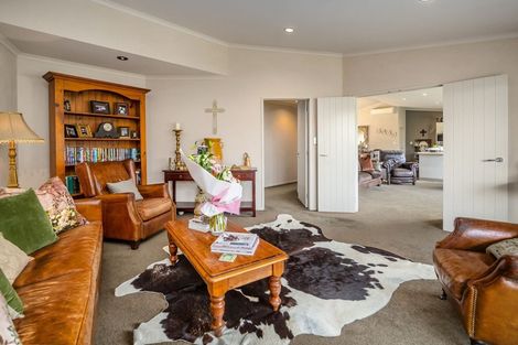 Photo of property in 132 Guy Street, Dannevirke, 4930