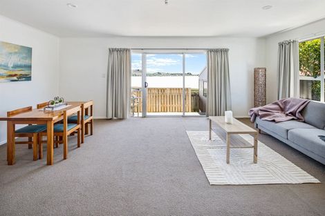Photo of property in 57a Stewart Drive, Newlands, Wellington, 6037