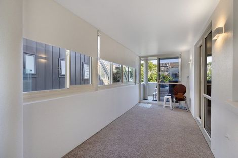 Photo of property in 28 The Mall, Mount Maunganui, 3116