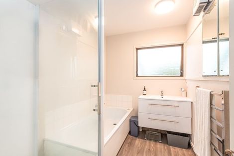 Photo of property in 35 Garden Road, Merivale, Christchurch, 8014