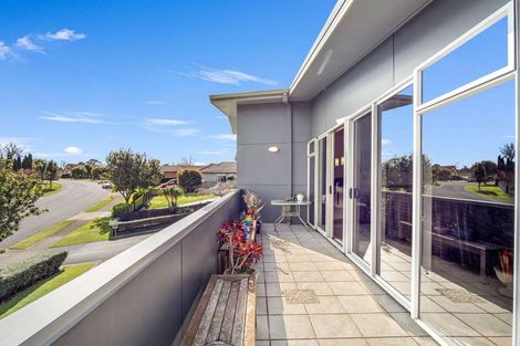 Photo of property in 2 Honeysuckle Lane, Ohauiti, Tauranga, 3112