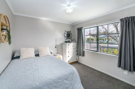 Photo of property in 54 Cambridge Terrace, Masterton, 5810