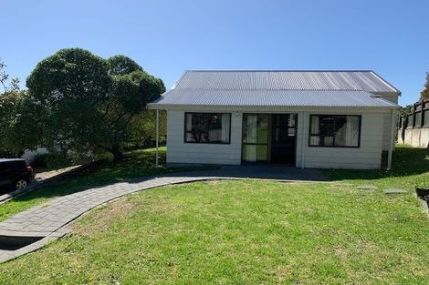 Photo of property in 20 Kaitawa Crescent, Paraparaumu, 5032