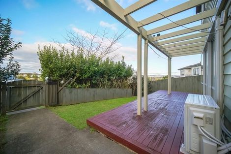 Photo of property in 12 Cairnsvale Rise, Manurewa, Auckland, 2105