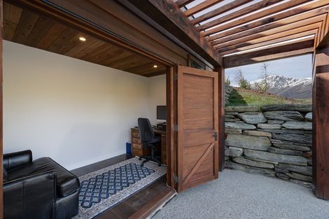 Photo of property in 82 Threepwood Road, Lake Hayes, Queenstown, 9371